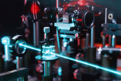 激光設備的工作原理，基本原理介紹！